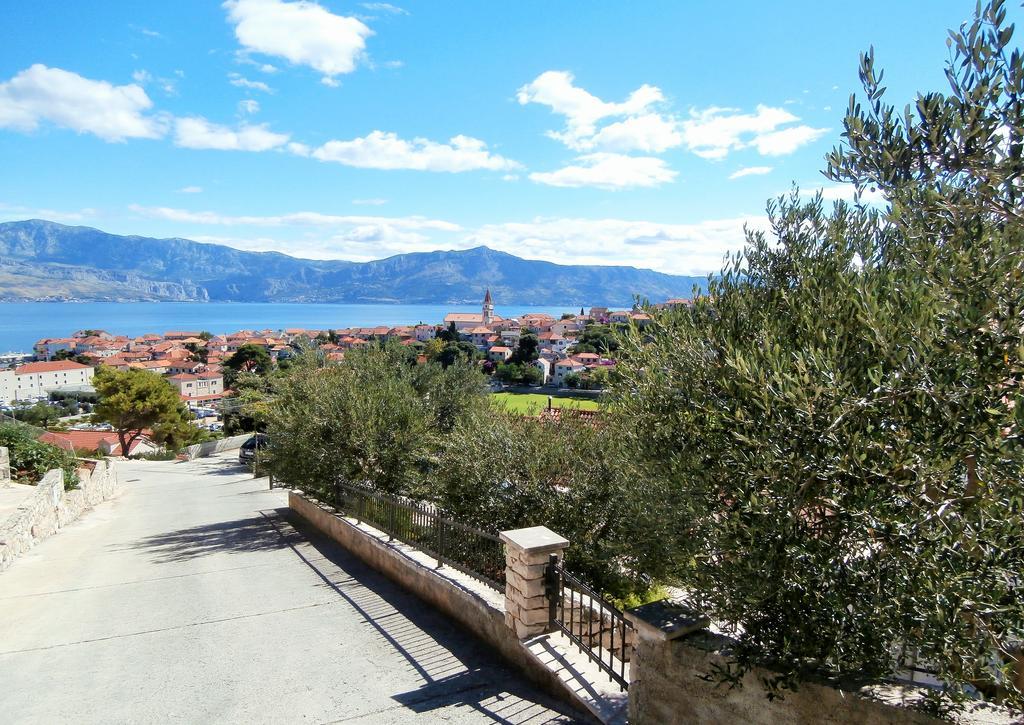 Panorama Postira Apartments Bagian luar foto